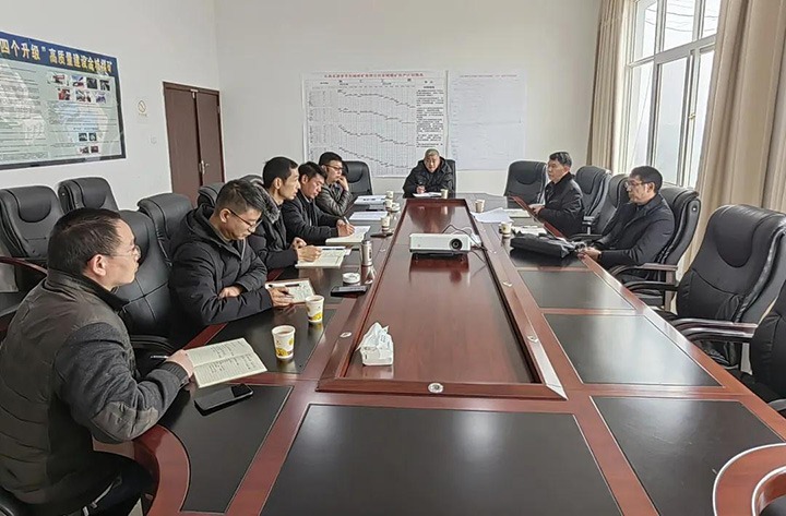 云煤（NG体育）集团党委委员、副总经理缪和星一行到云南东源罗平东城煤矿有限公司督导调研