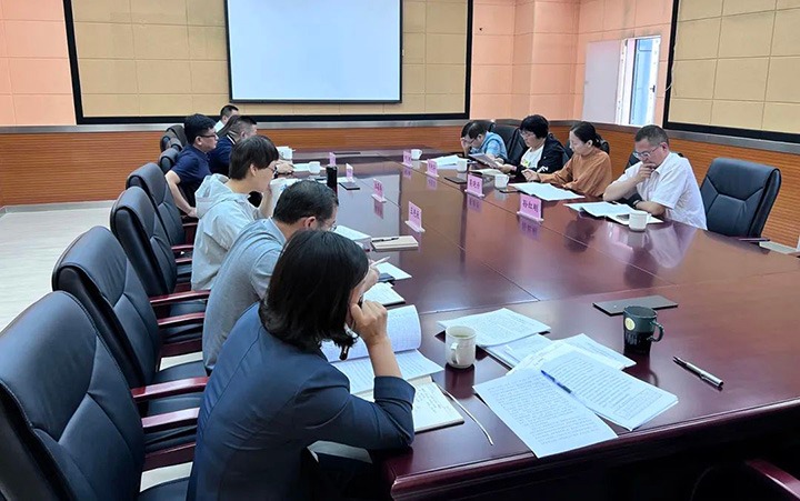 云煤（NG体育）集团党委委员、财务总监莫晓丹到云煤矿业调研