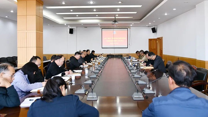 云煤（NG体育）集团专职外部董事寸延峰、孔君到云维集团督导调研