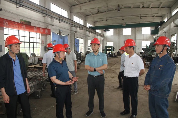 【主题教育】云煤（NG体育）集团党委副书记、工会主席王鑫一行到后所煤矿开展主题教育调研