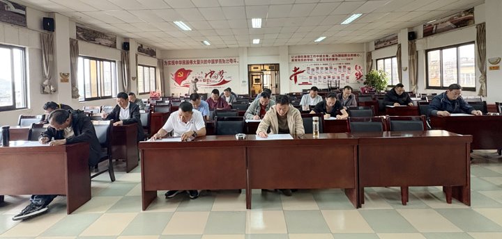 可保煤矿首期工程技术专业人员技能提升班现场考试圆满结束