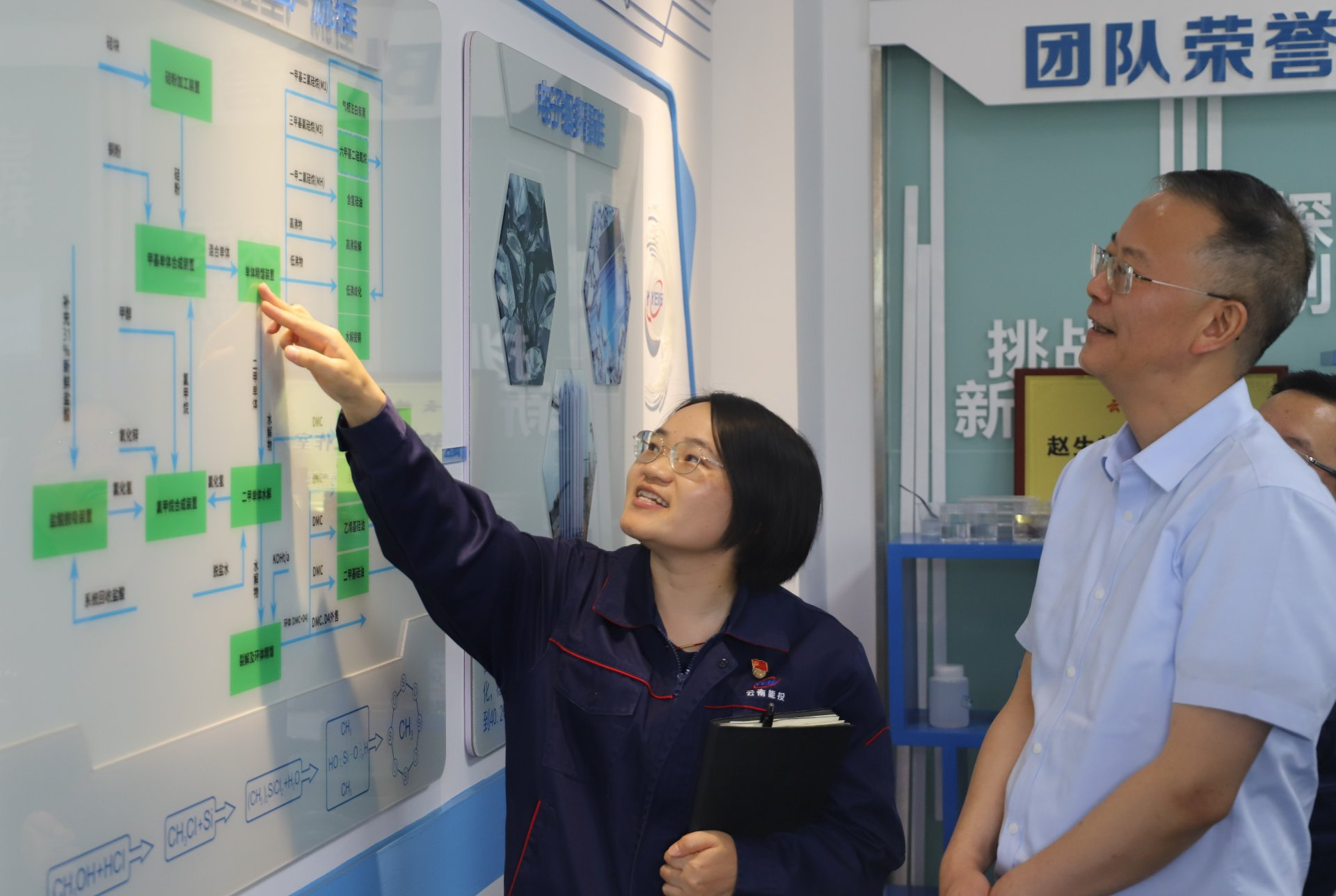 胡均调研曲靖区域所属企业强调 聚焦主业 苦练内功 守牢底线 全力打造生产经营比较竞争新优势